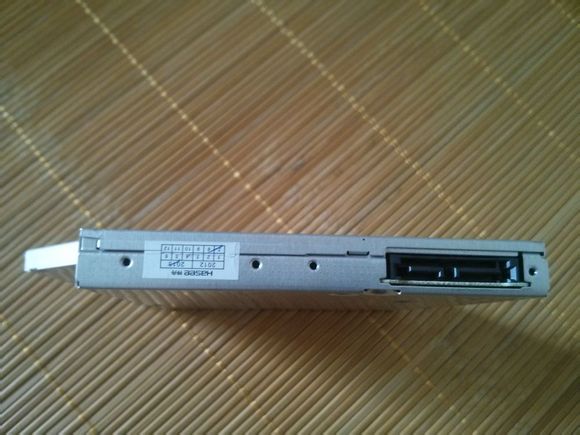 �Pӛ���̑B(t��i)Ӳ�P���b���������(q��)λ���bSSD�̑B(t��i)Ӳ��