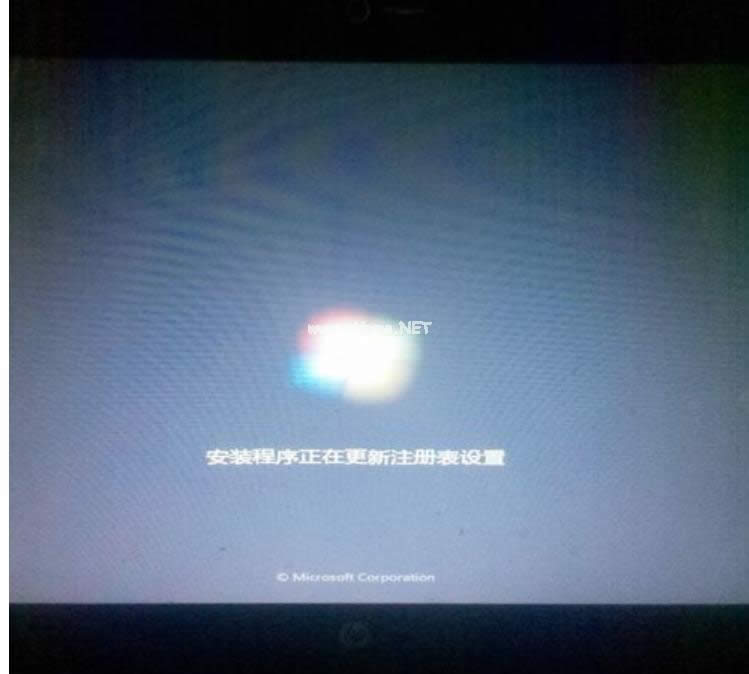 ���b���E